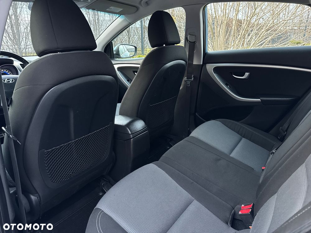 Hyundai i30 1.6 Automatik Style - 23