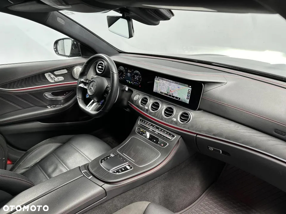 Mercedes-Benz Klasa E AMG 53 4-Matic+ - 24