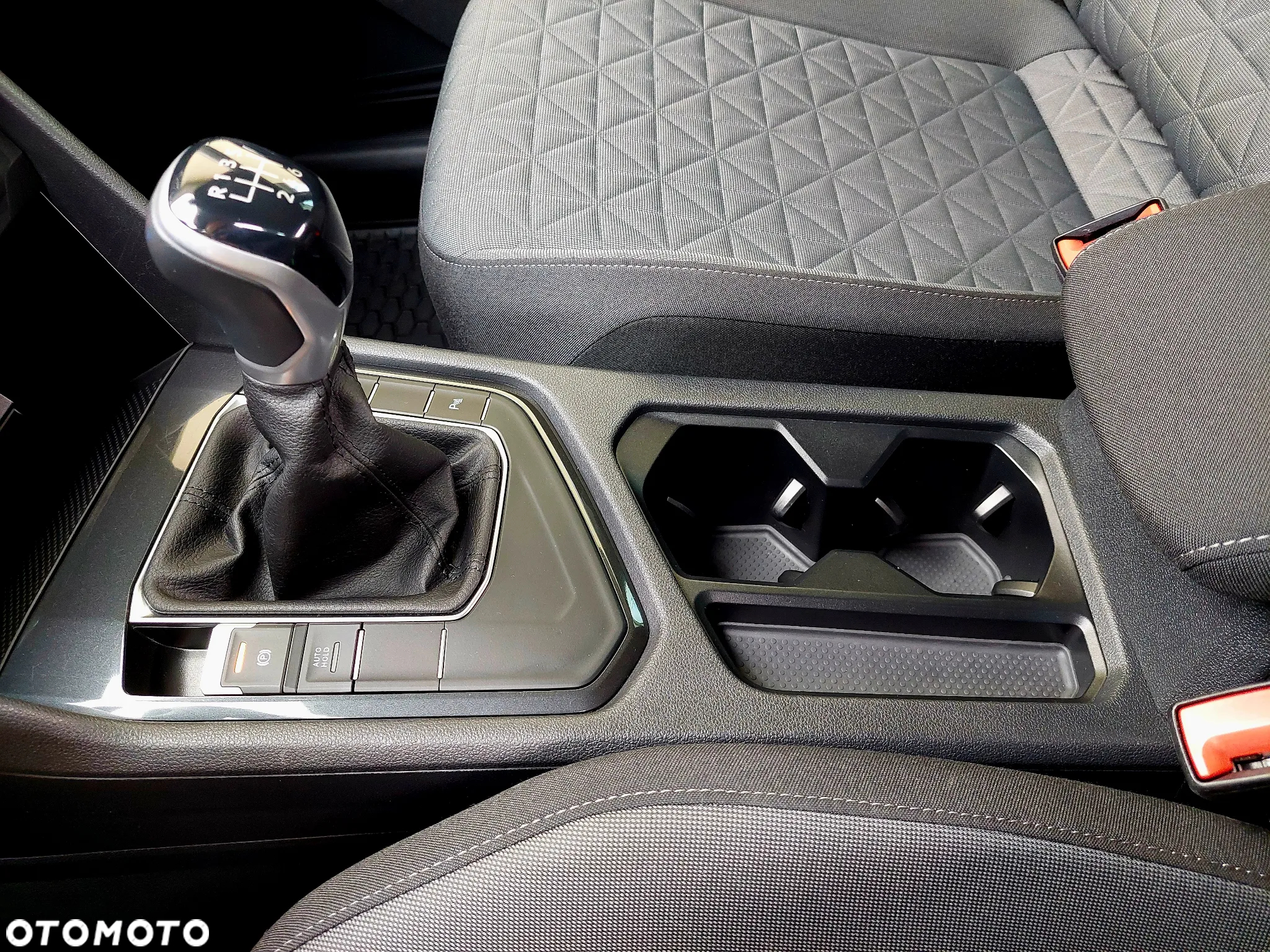 Volkswagen Tiguan 2.0 TDI SCR Life - 27
