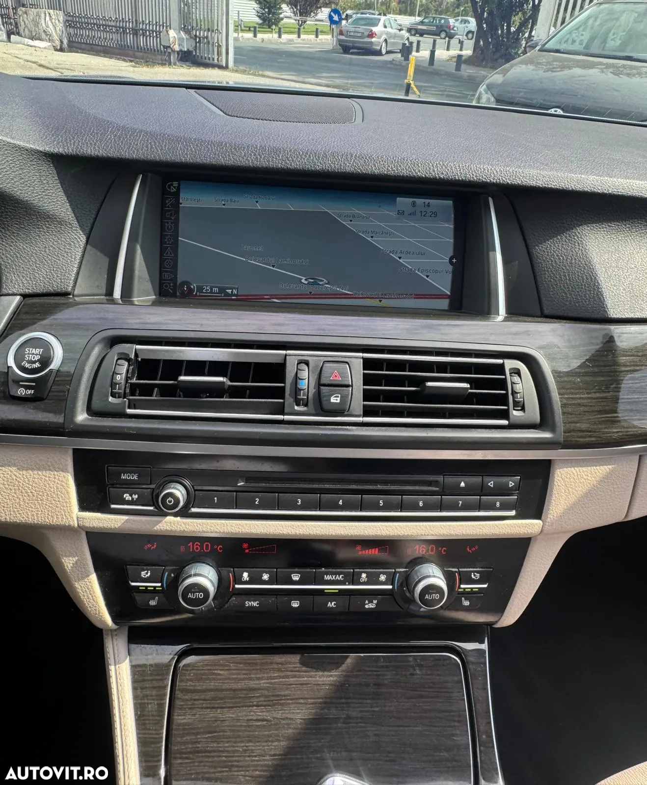 BMW Seria 5 520d xDrive AT - 12