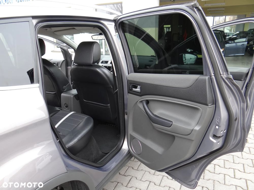 Ford Kuga 2.0 TDCi 4WD Titanium Plus - 36