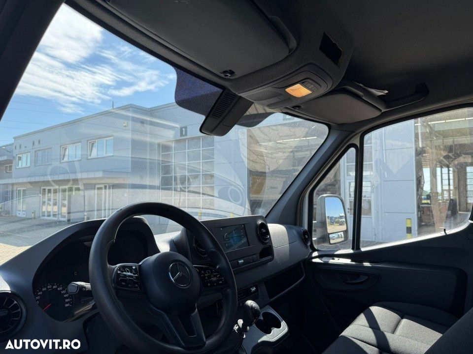 Mercedes-Benz Sprinter - 15