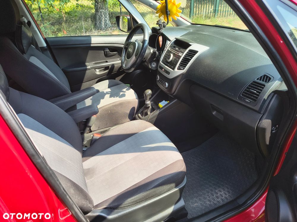 Kia Venga 1.6 M - 7