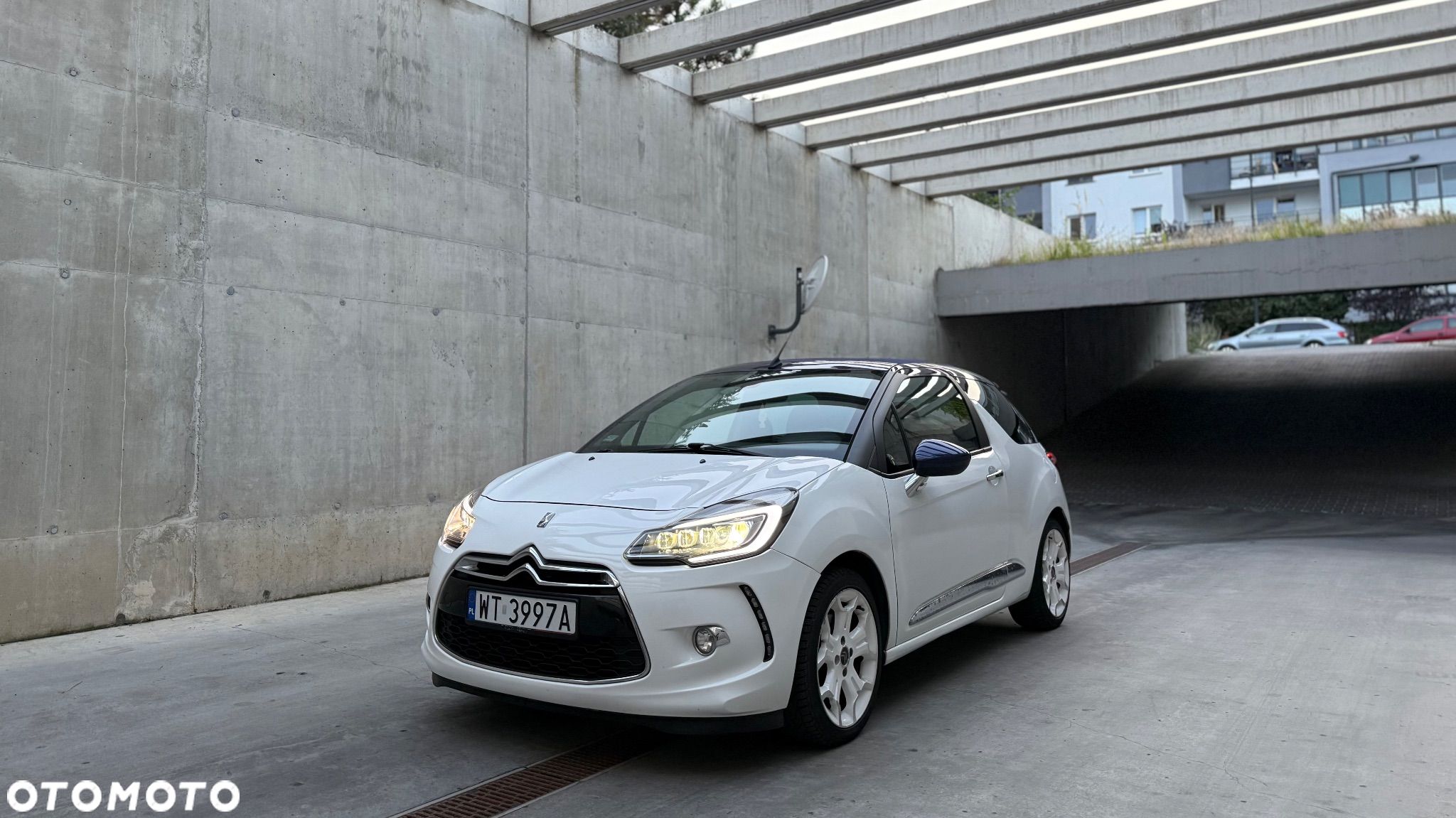 Citroën DS3 1.6 THP SportChic - 1