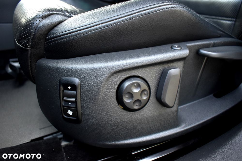 Volkswagen Passat CC 2.0 TDI DSG Individual - 31