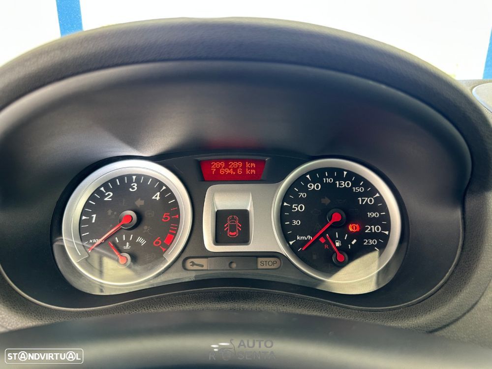 Renault Clio - 11