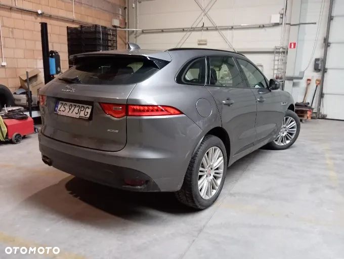 Jaguar F-Pace ver-2-0-i4d-awd-r--sport - 2