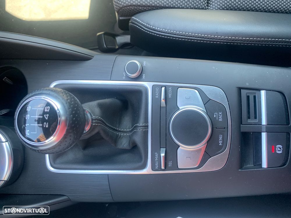 Audi A3 1.6 TDI S-line - 29