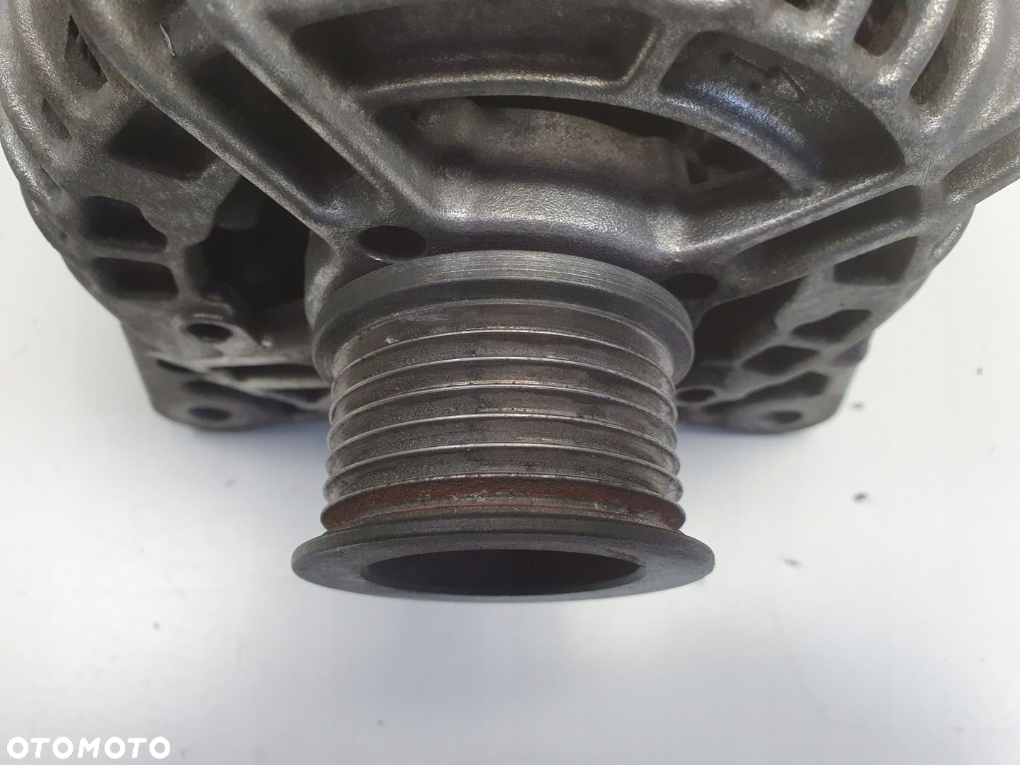 Renault Master II 2.5 DCI ALTERNATOR 0124525044 150A bosch - 8