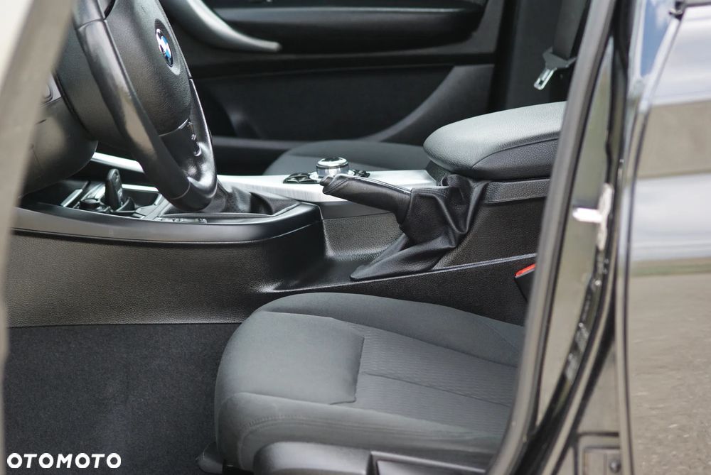 BMW Seria 1 116i - 28