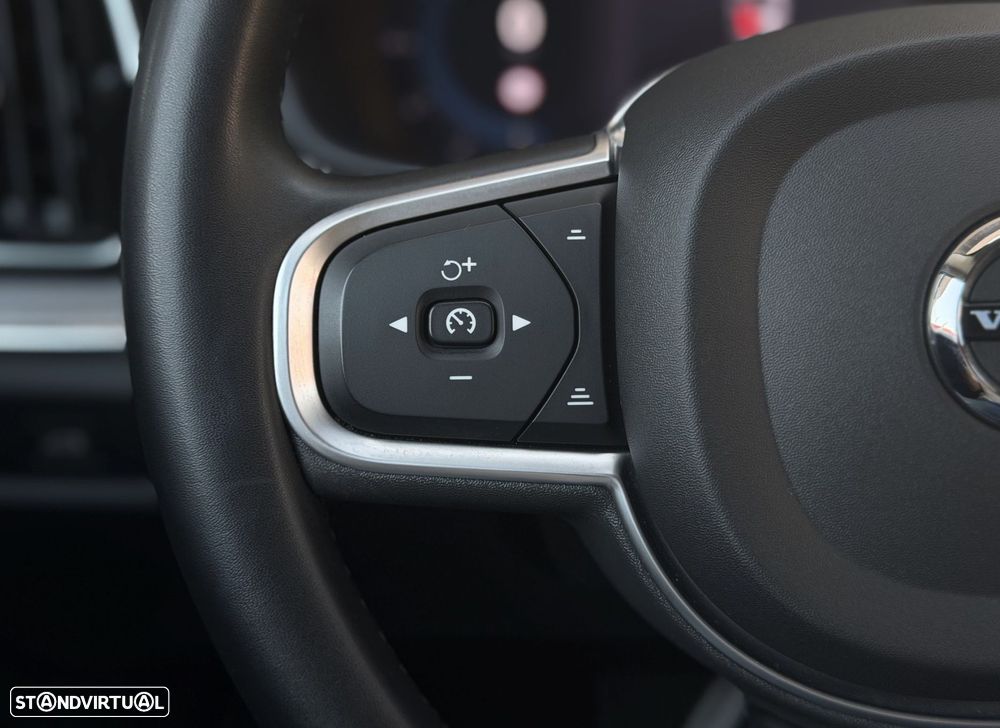 Volvo V60 2.0 B4 Core Auto - 11