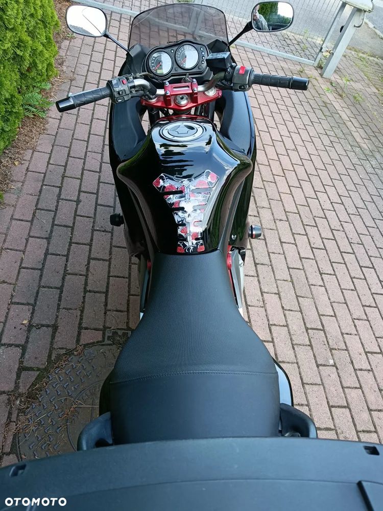 Kawasaki ER - 22