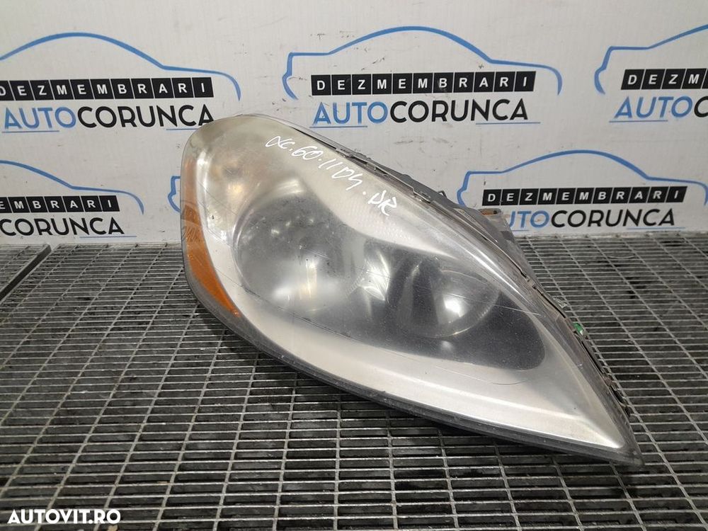 Far Dreapta Volvo XC60 2008 - 2013 SUV 4 Usi (1104) Fara xenon 30763146 - 1