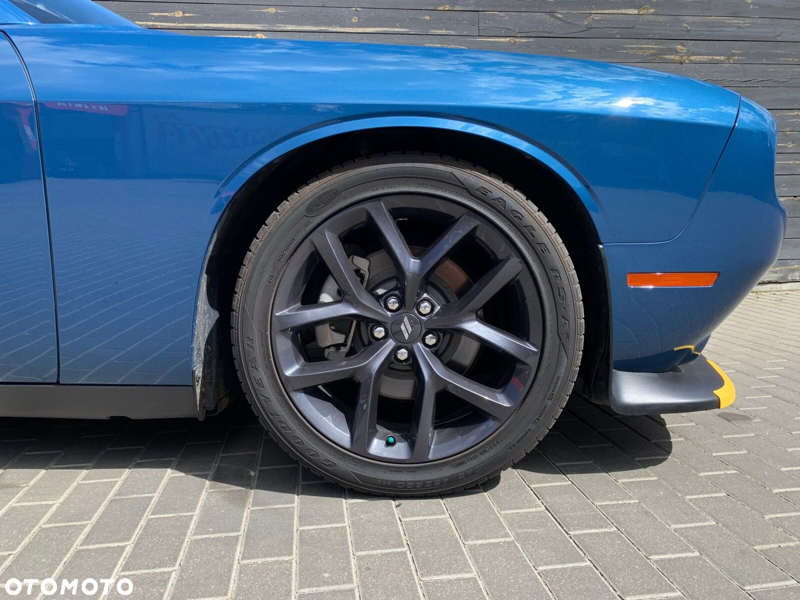 Dodge Challenger - 7