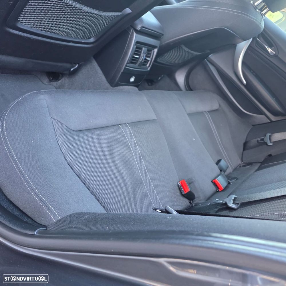 BMW 116 d Line Sport - 32