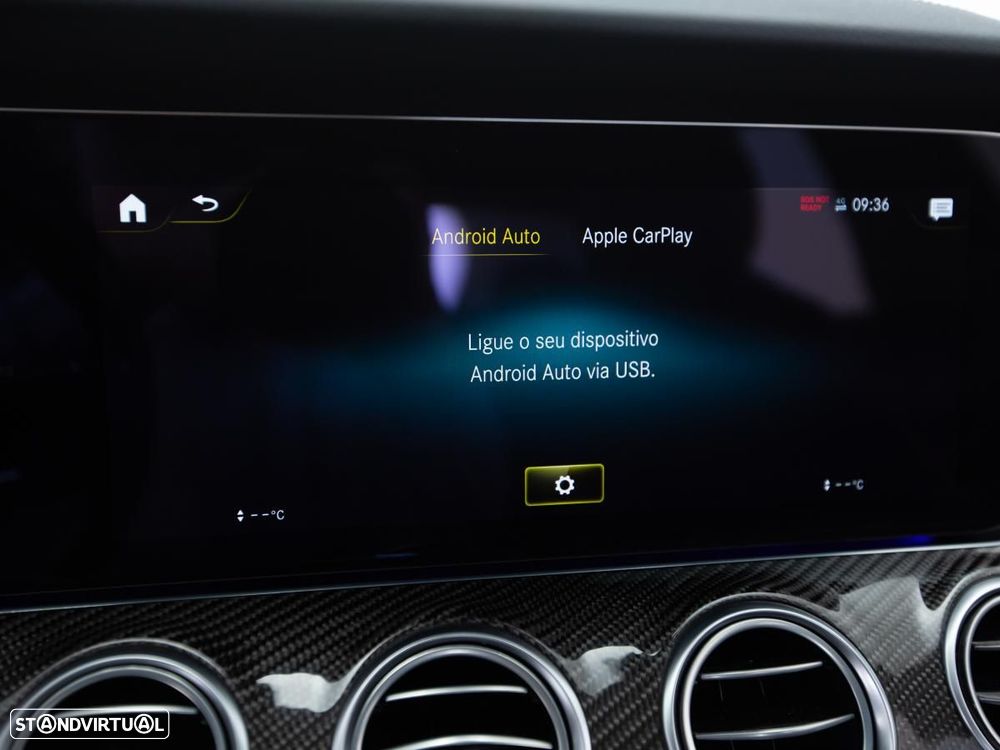Mercedes-Benz E 300 de 4Matic 9G-TRONIC AMG Line — fotografia 34