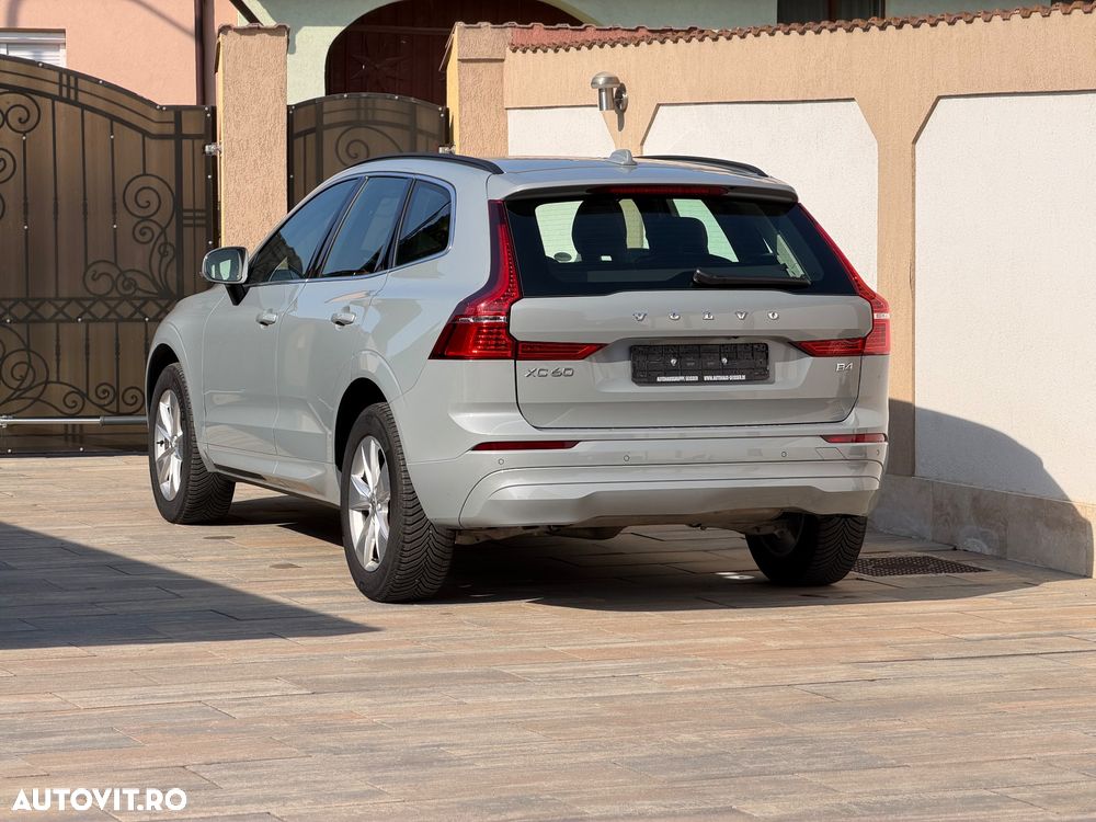 Volvo XC 60 B4 MHEV AT FWD Core - 6