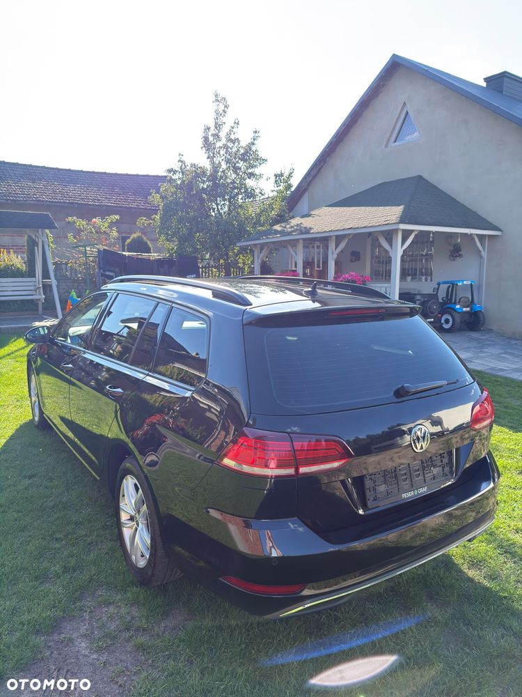 Volkswagen Golf - 8