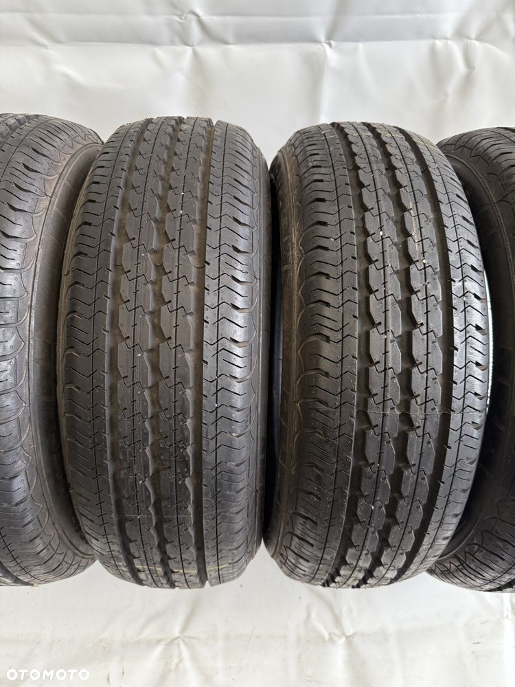 195/60/16 Pirelli Chrono 99/97T DEMO - 2