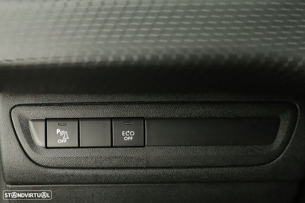 Peugeot 2008 1.2 PureTech Signature - 20