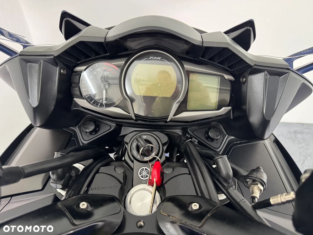 Yamaha FJR - 24