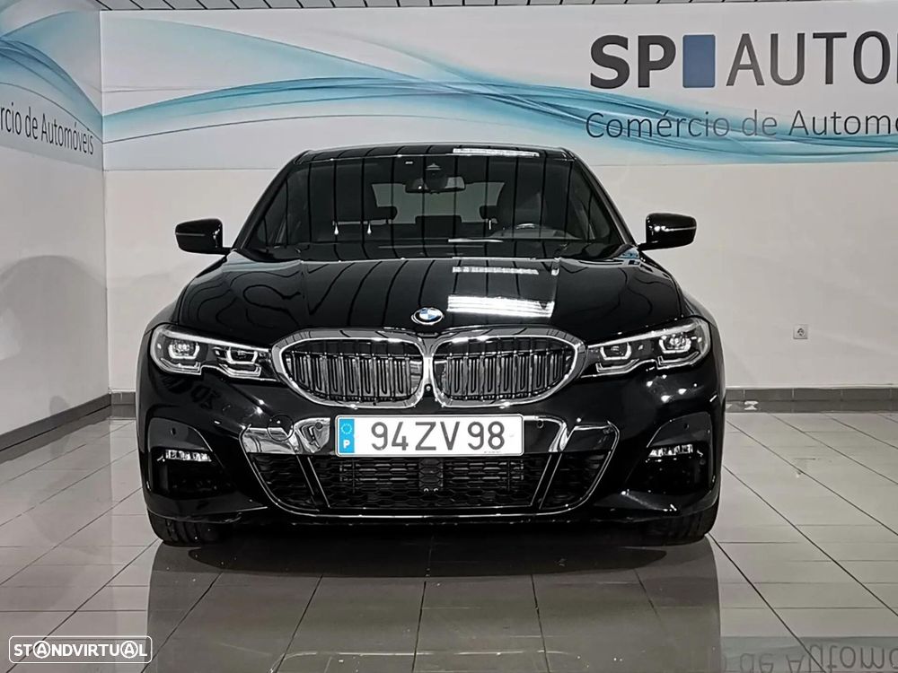 BMW 320 d Pack M Auto - 4