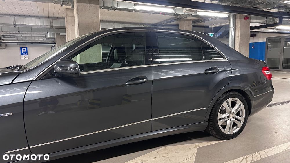 Mercedes-Benz Klasa E 350 CDI DPF 4Matic BlueEFFICIENCY 7G-TRONIC Avantgarde - 36