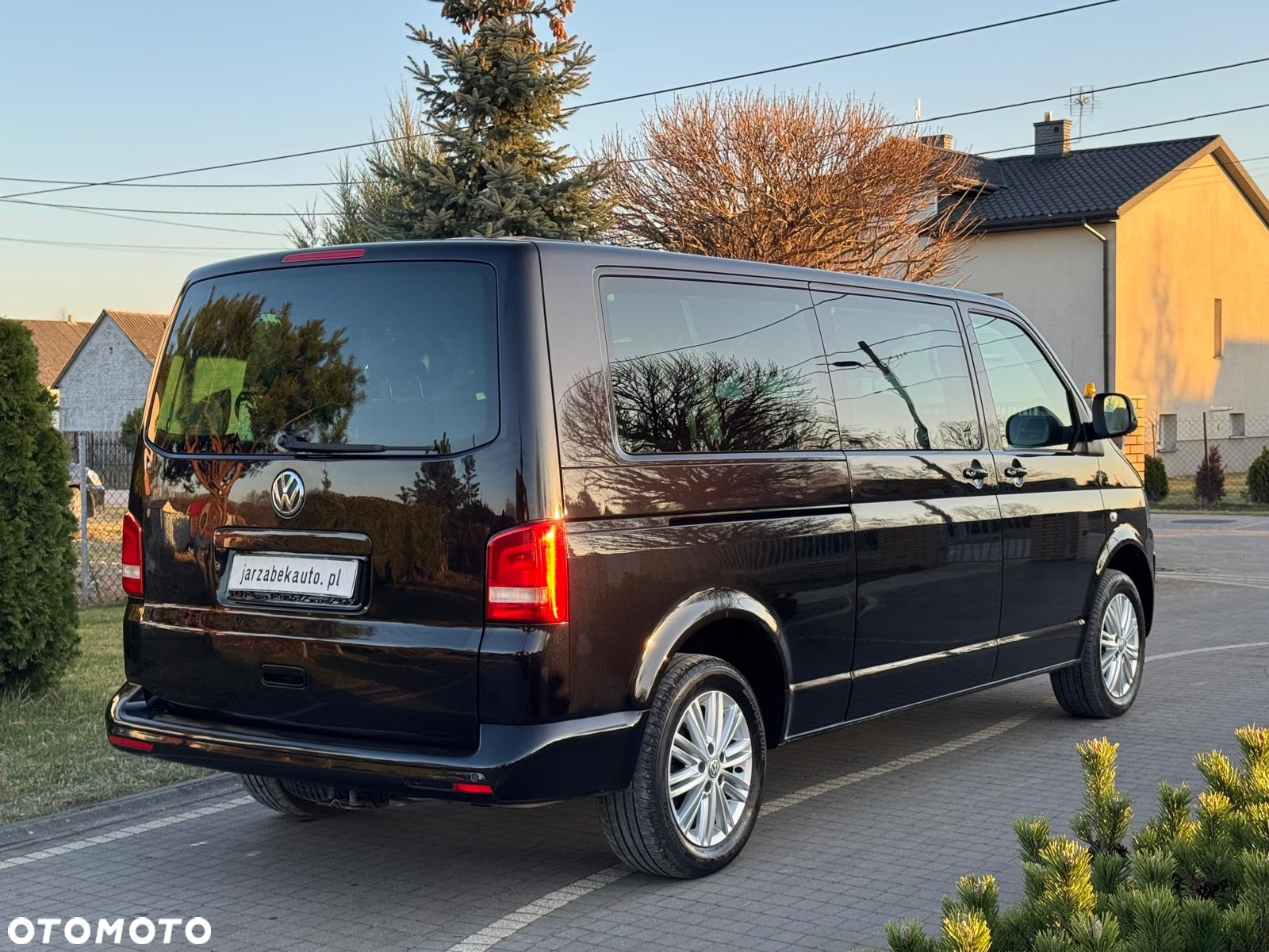 Volkswagen Caravelle - 3
