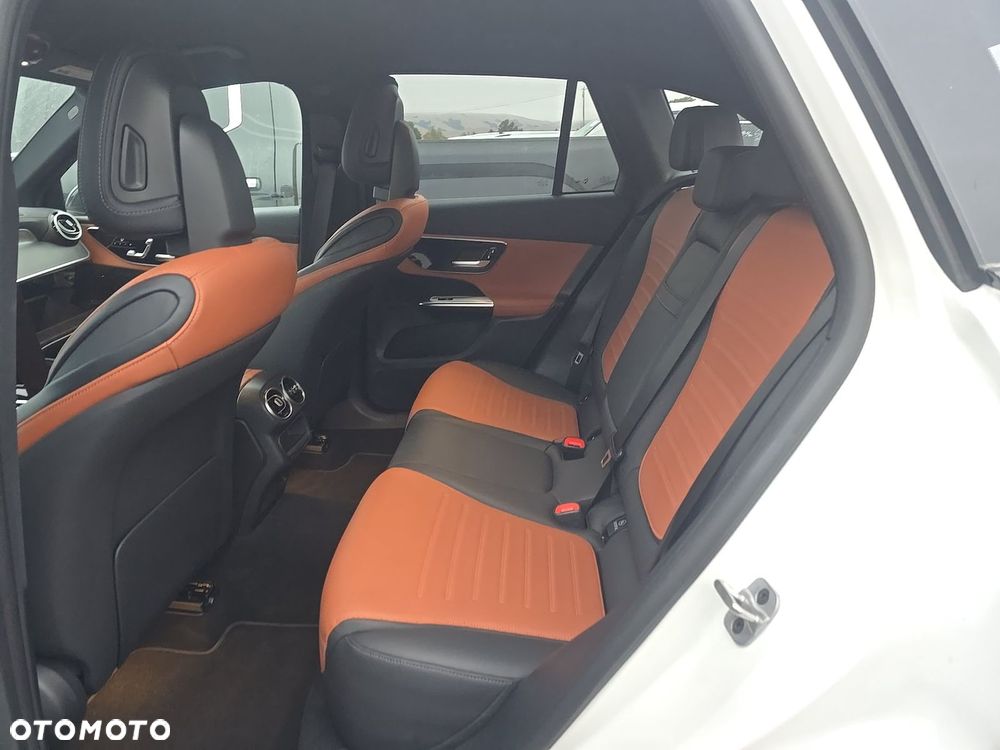 Mercedes-Benz GLC 300 4Matic 9G-TRONIC Edition AMG Line - 11