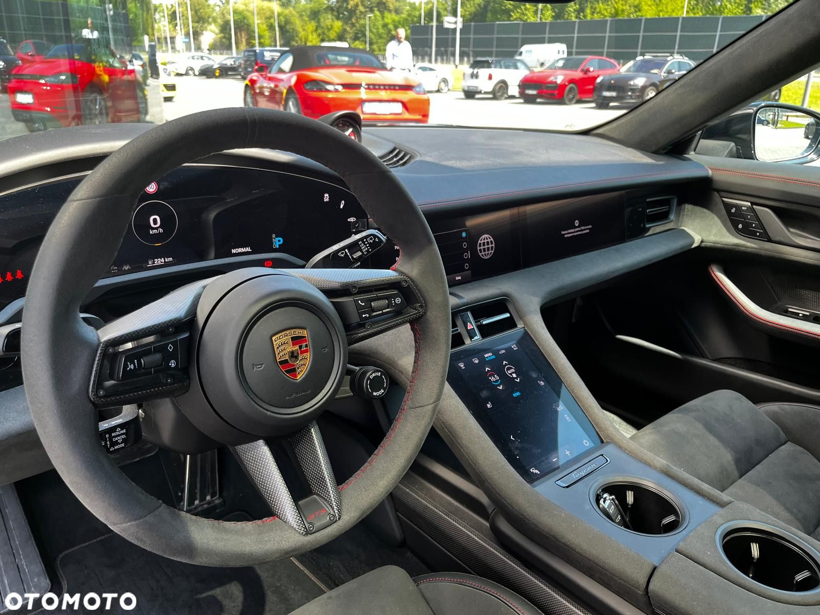 Porsche Taycan GTS Sport Turismo - 7