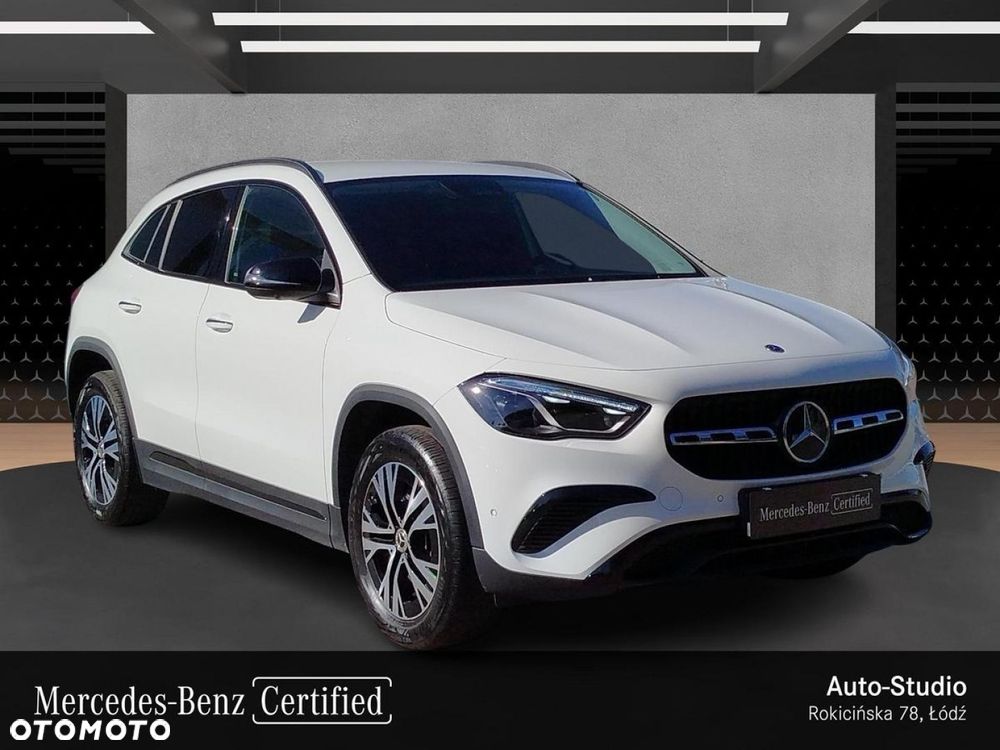 Mercedes-Benz GLA - 8
