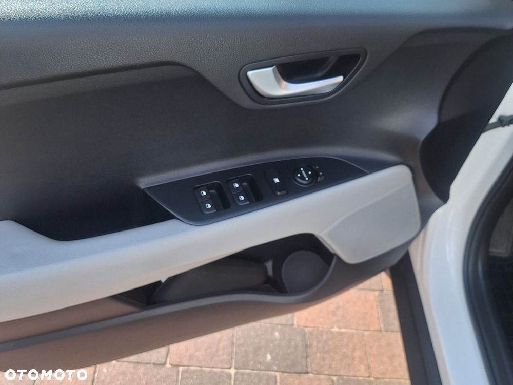Kia Stonic 1.0 T-GDI L - 6