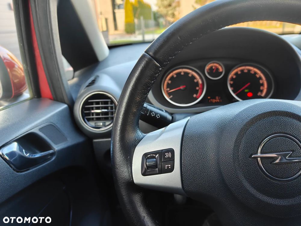 Opel Corsa 1.4 16V Active - 26