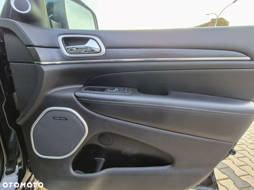 Jeep Grand Cherokee 3.0 CRD Summit - 32