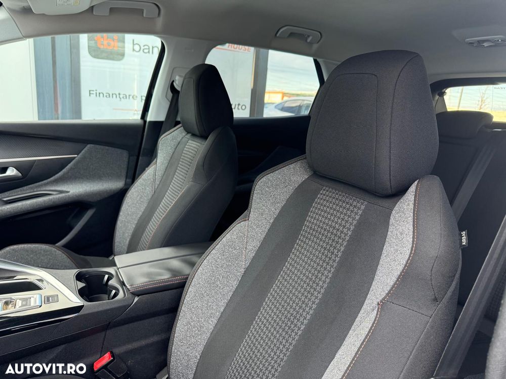 Peugeot 3008 PureTech 130 Stop & Start GPF EAT8 Allure - 13