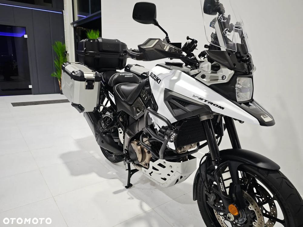 Suzuki V-STROM - 12