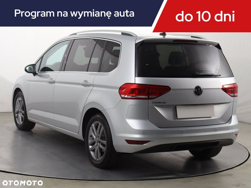 Volkswagen Touran - 5