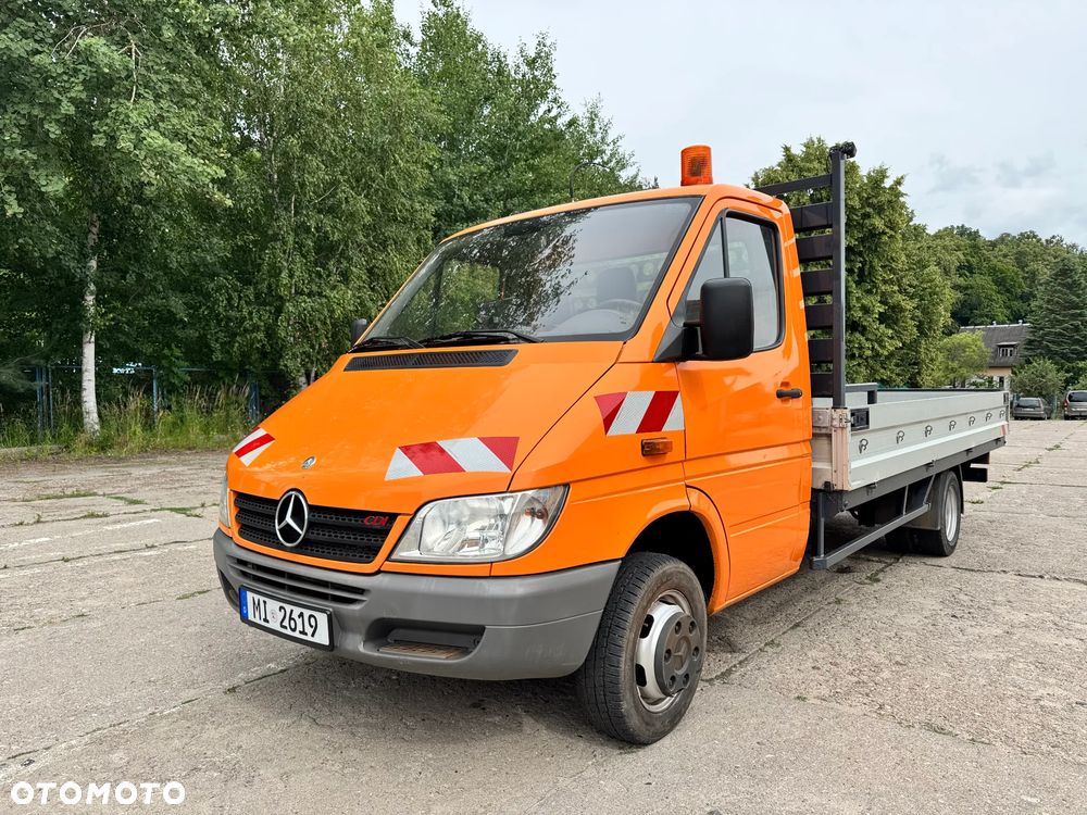Mercedes-Benz Sprinter - 1