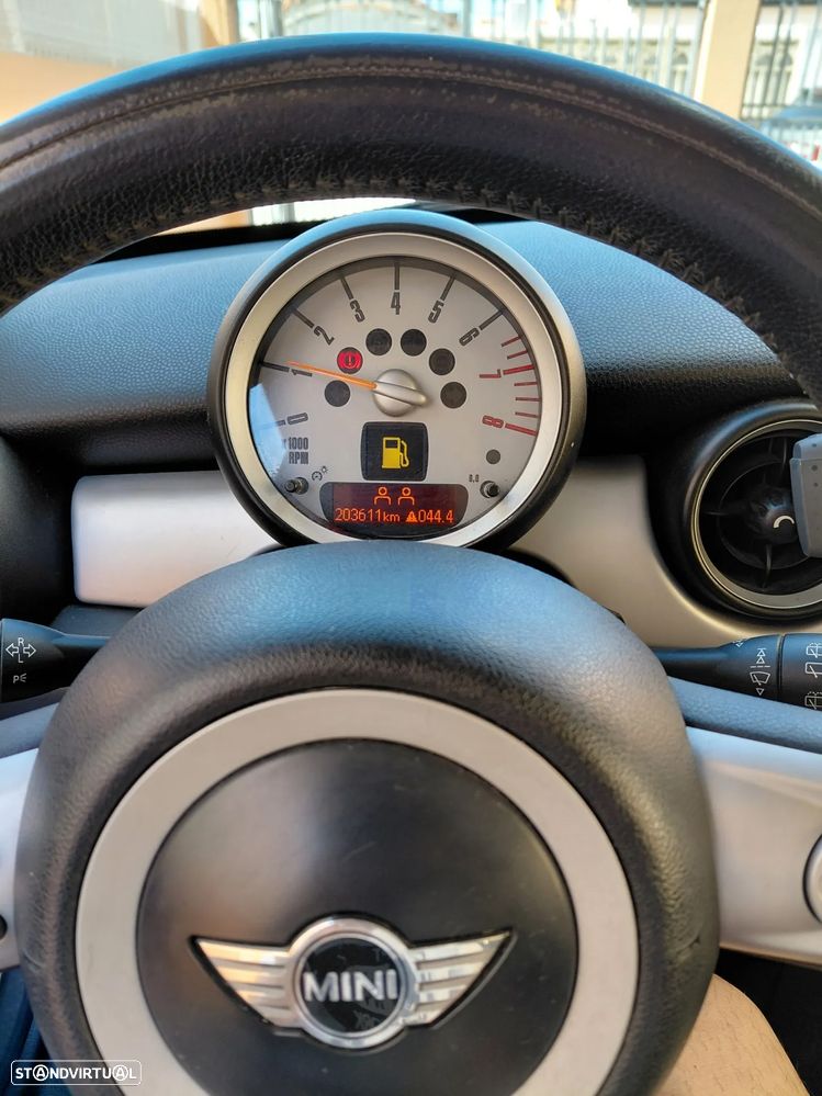 MINI 3 Portas One - 11