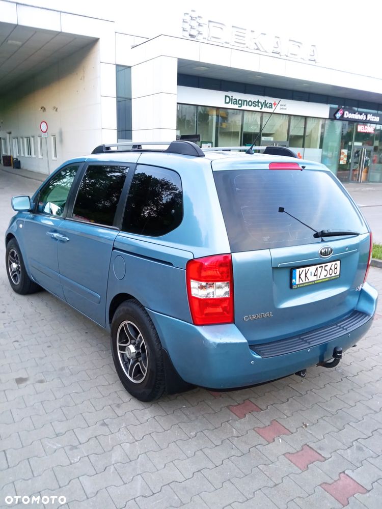 Kia Carnival 2009 photo 3
