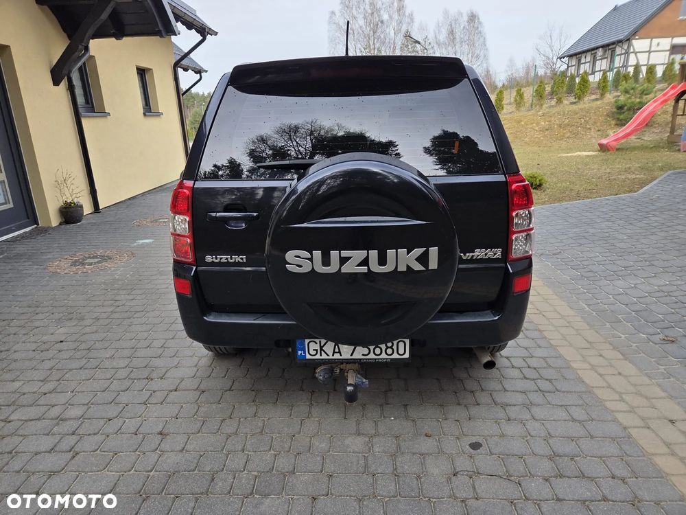 Suzuki Grand Vitara 2.0 Club Family - 7