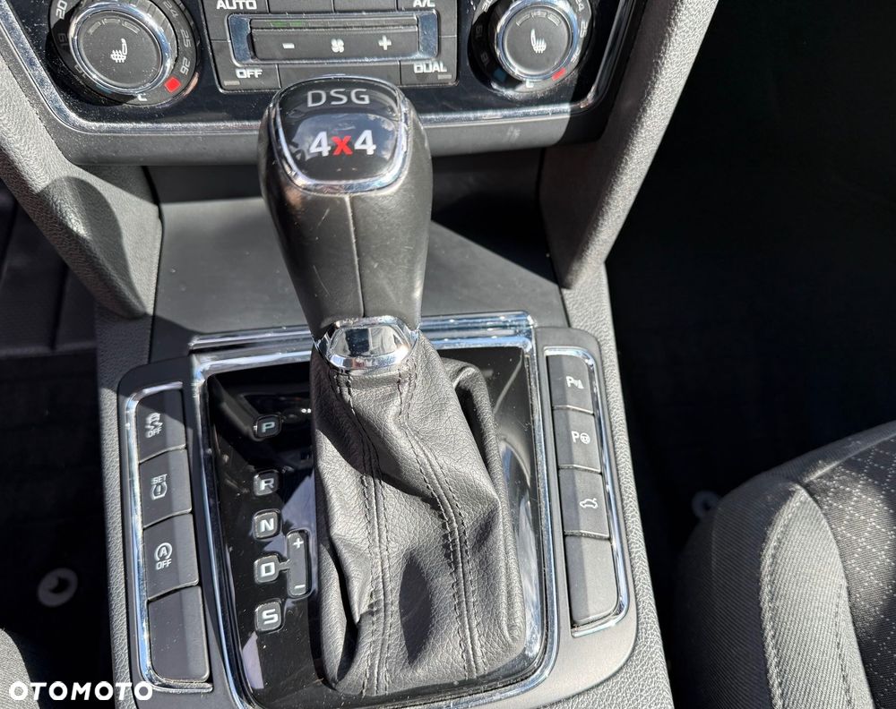 Skoda Superb 2.0 TDI 4x4 Business DSG - 23