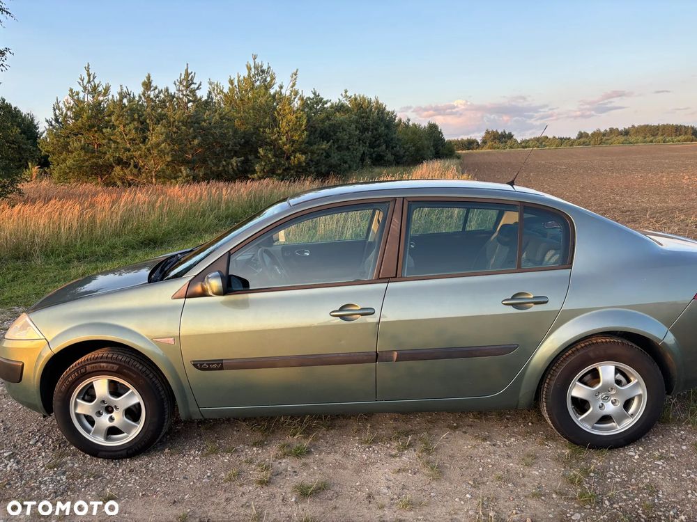 Renault Megane 1.6 Confort Expression - 9