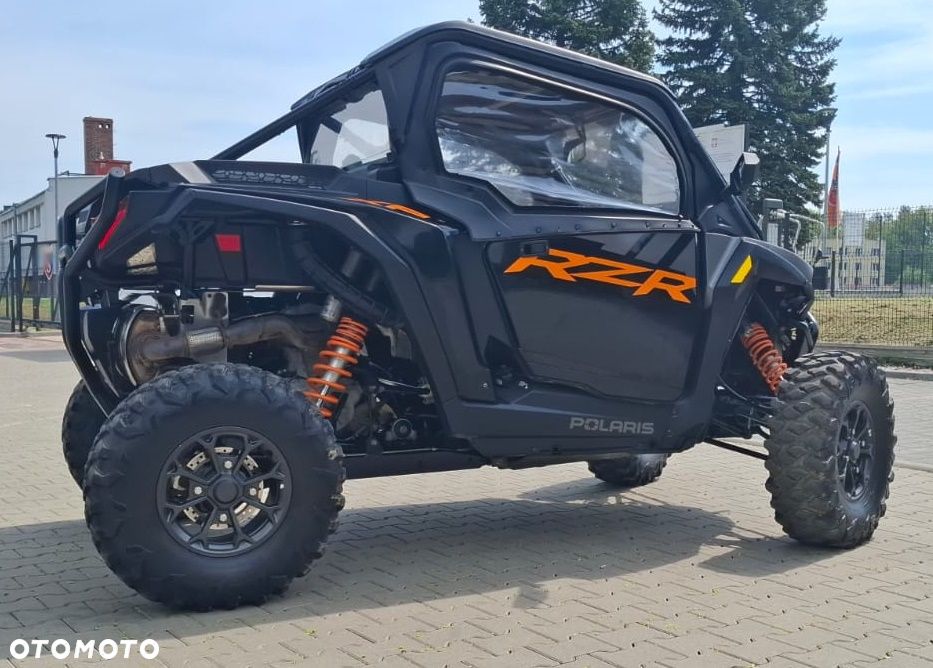 Polaris RZR - 18