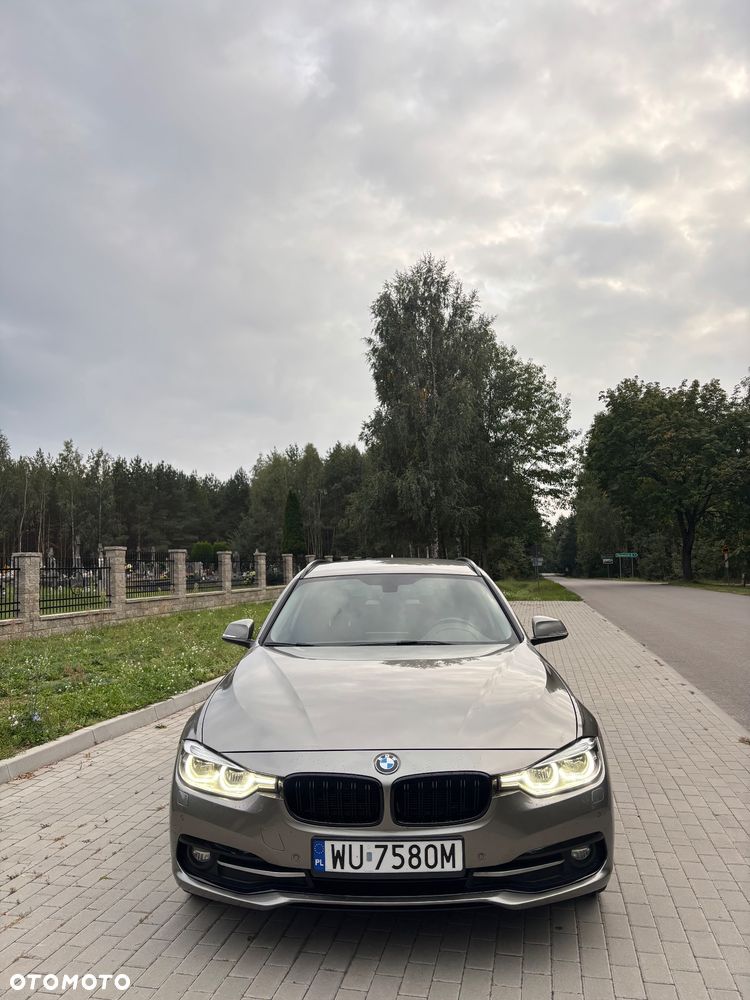 BMW Seria 3 320d Sport Line - 2