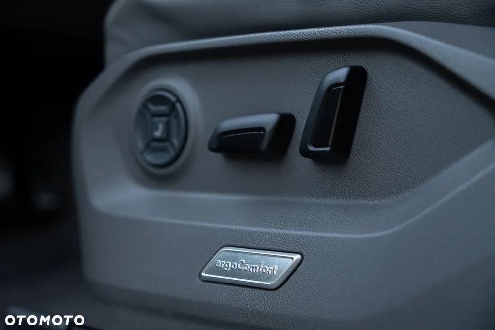 Volkswagen Touareg 3.0 V6 TDI 4Motion DPF Automatik R-Line - 29