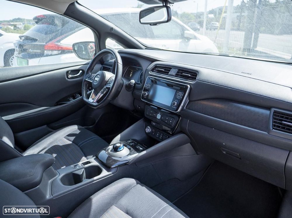 Nissan Leaf 40 kWh Acenta - 17