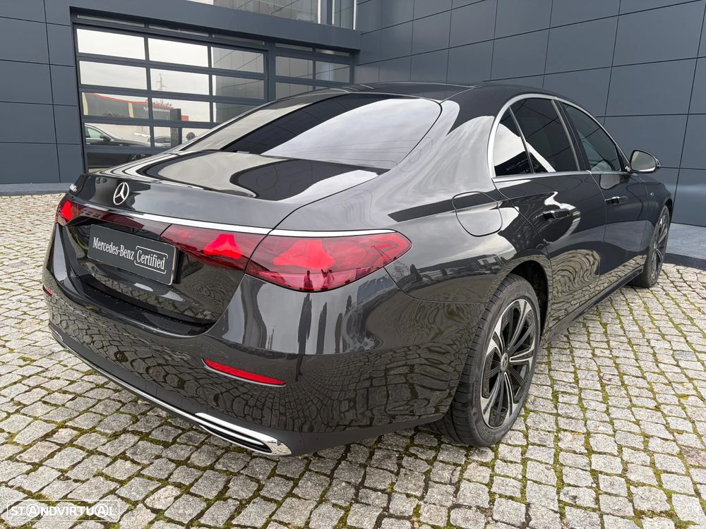Mercedes-Benz E 300 - 4