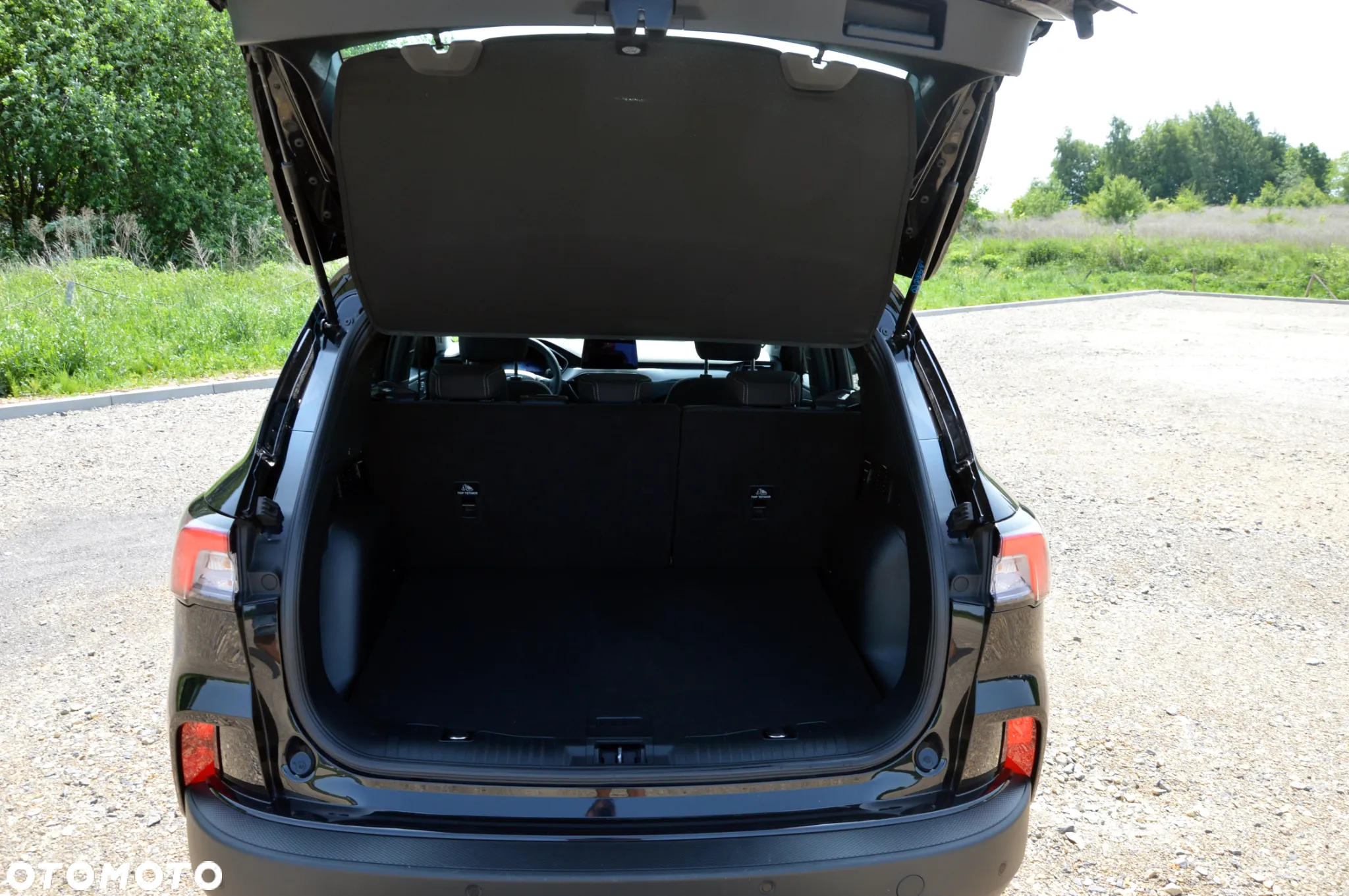 Ford Kuga 2.5 Duratec FHEV TITANIUM - 23