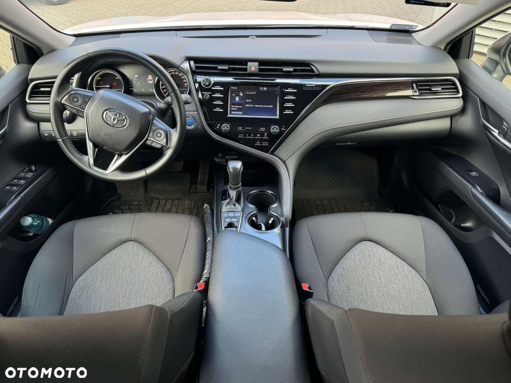 Toyota Camry 2.5 Hybrid Comfort CVT - 20